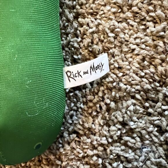 Rick and Morty plush pickle - Picture 3 of 5